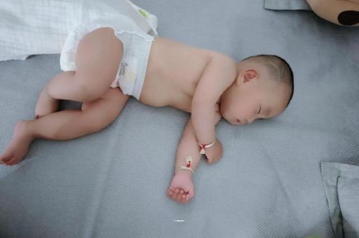长葛没满月的宝宝